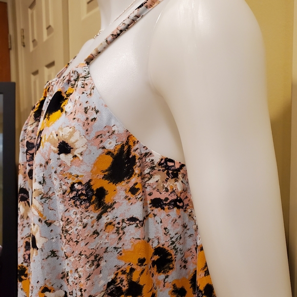 Aritzia- Wilfred Flowy Floral Halter Top Sz XS - Picture 3 of 10